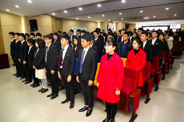 “青春不散，我們不老”——南京新華2019屆畢業(yè)典禮儀式成功舉行