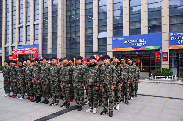 “三教三訓(xùn)”之綠裝紅顏，勇往直前！