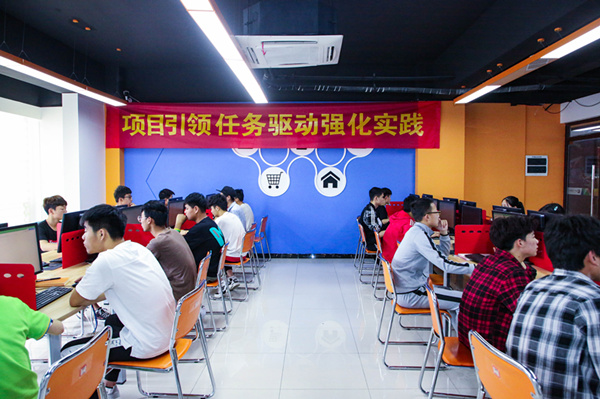 搞互聯(lián)網(wǎng)教育我們是認(rèn)真的，搞互聯(lián)網(wǎng)知識競賽我們也是認(rèn)真的！