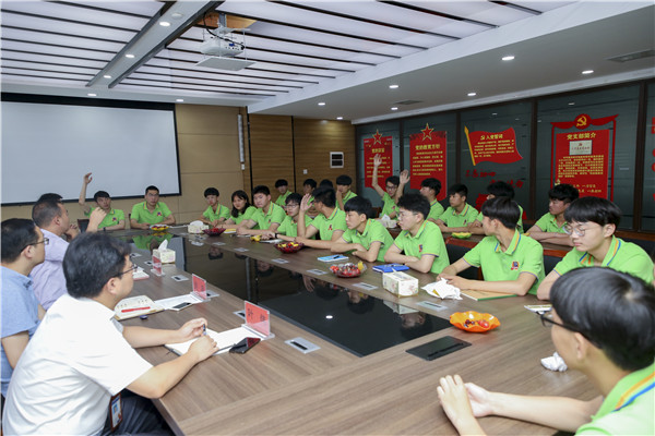 最美不過(guò)初相見(jiàn)！——南京新華2019年秋季新生見(jiàn)面會(huì)