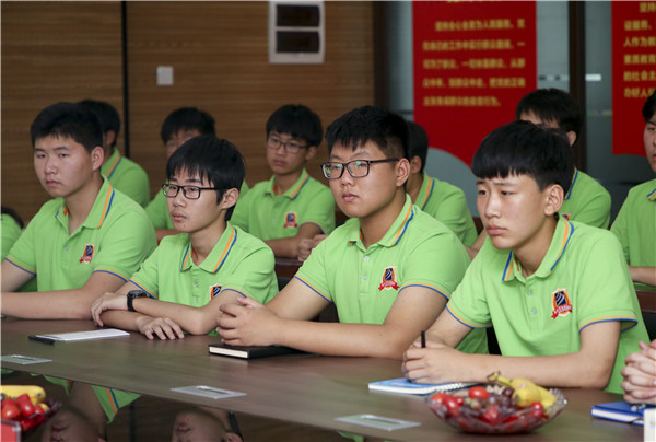 最美不過(guò)初相見(jiàn)！——南京新華2019年秋季新生見(jiàn)面會(huì)