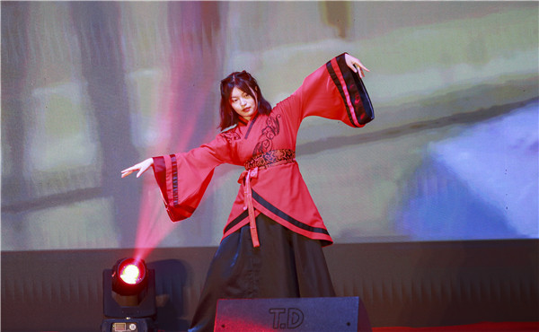 南京新華2019年新生開學(xué)典禮暨CEAC獎(jiǎng)學(xué)金頒獎(jiǎng)盛典隆重舉行！