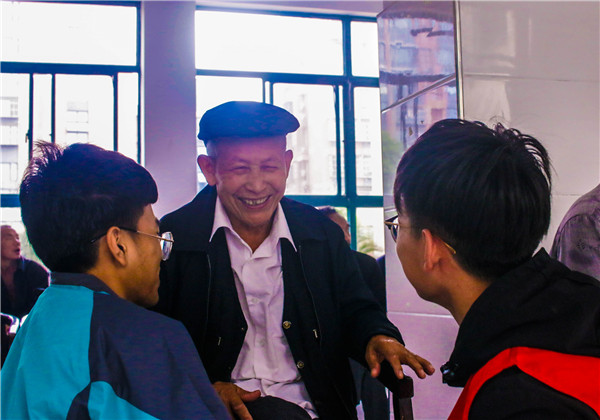 你我志愿心，傳遞敬老情——南京新華學(xué)子走進(jìn)秣陵街道敬老院