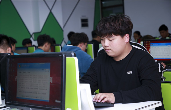 熱烈祝賀“輕舞飛揚(yáng)，彈指如風(fēng)”計(jì)算機(jī)基本功大賽成功舉行！