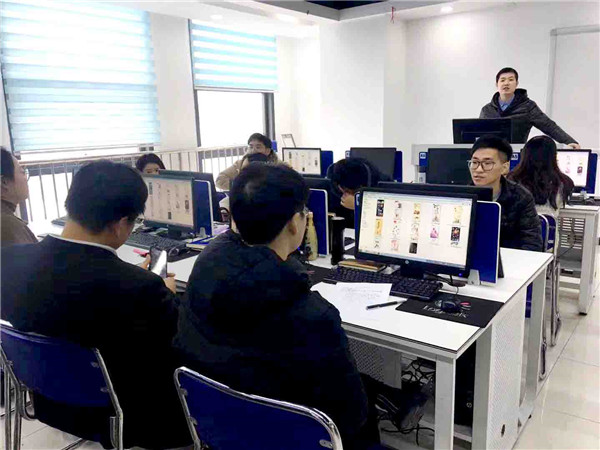 南京新華“感恩有你”平面海報設計大賽圓滿舉行！