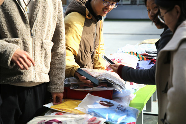 雙十二電商折扣哪家強(qiáng)？來(lái)看看魔創(chuàng)直播吧!