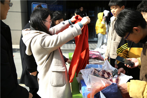 雙十二電商折扣哪家強(qiáng)？來(lái)看看魔創(chuàng)直播吧!