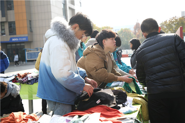 初中畢業(yè)可以學(xué)電商么？好學(xué)么？