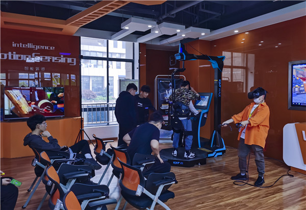 【南京新華五一試學(xué)營】試學(xué)火爆，歡迎新同學(xué)來到南京新華~