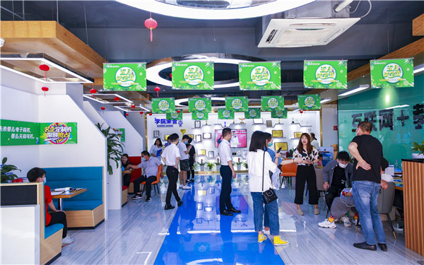 好學(xué)校成就好未來(lái)，新華電腦學(xué)校正在火熱招生中……