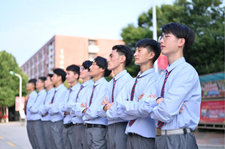 職業(yè)教育托舉新希望，如何選擇一所好學(xué)校？