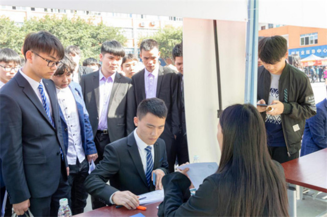 職業(yè)教育托舉新希望，如何選擇一所好學(xué)校？