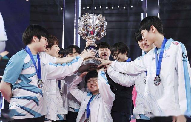 虎牙斗魚合并，游戲直播行業(yè)迎來新態(tài)勢！g