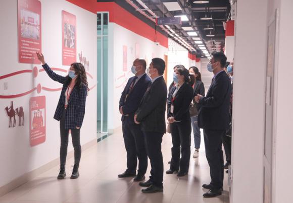 校企合作丨 新華學(xué)子參加京東實訓(xùn)，備戰(zhàn)雙十一