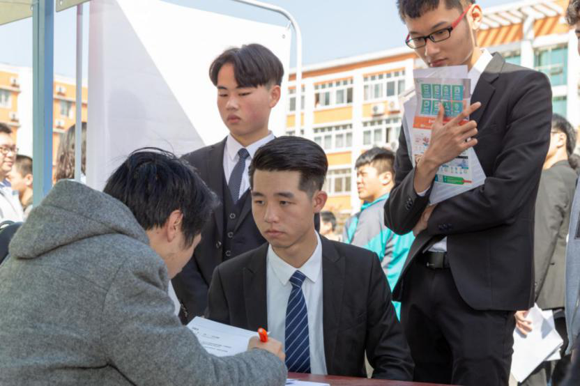 人人出彩 技能強國，新華邀你體驗工匠精神