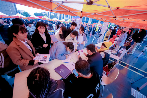 年前擇校，為啥家長(zhǎng)都來南京新華實(shí)地考察？