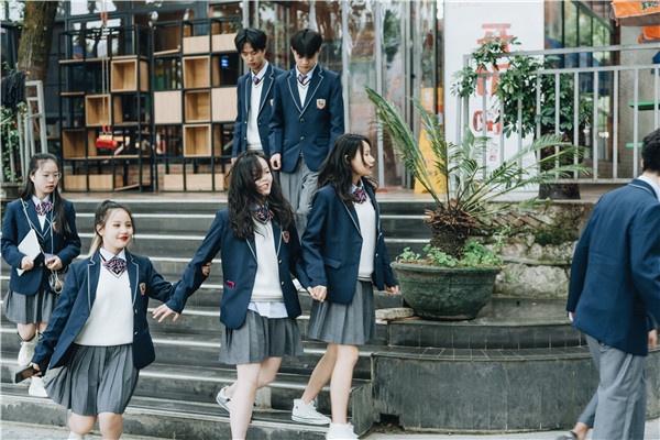 小孩兒初三了學(xué)習(xí)成績不理想，是上普高還是上職中學(xué)一門技術(shù)？