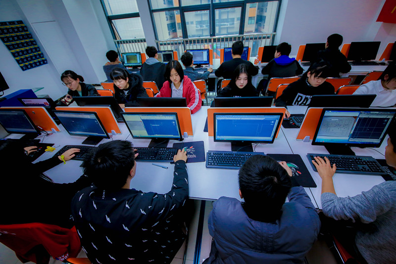 學全媒體運營<a href=http://njxh.cn target=_blank class=infotextkey>專業(yè)</a>，為什么要來南京新華？