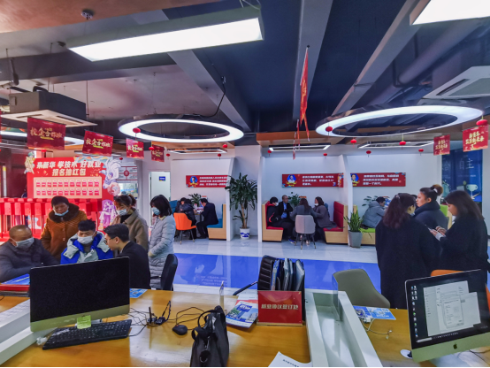 南京新華電腦專修學院330校園專場咨詢?nèi)栈顒映晒εe辦！