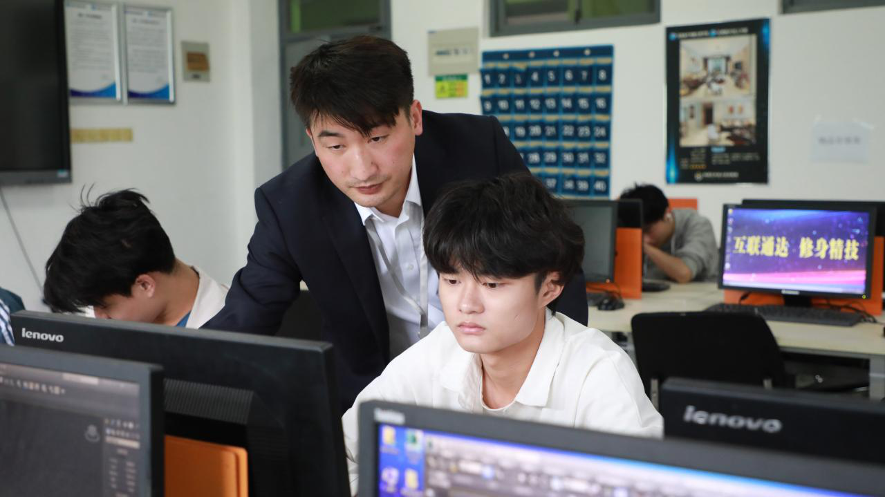 這個動漫火了！揭秘《新華小趣事》創(chuàng)作團隊背后的故事！