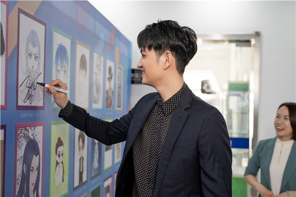 馬可來新華重拾校園生活，青春“競”是精彩！