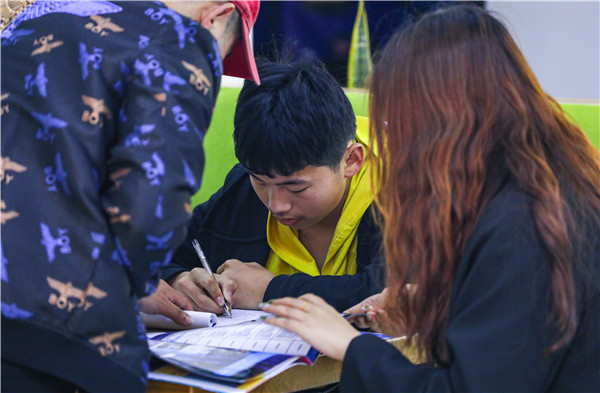 南京新華五一試學(xué)體驗(yàn)周火爆開啟！