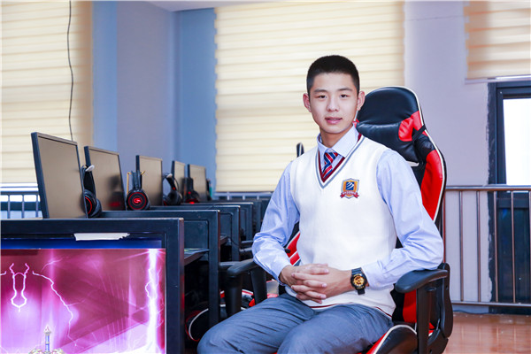 考不上<a href=http://njxh.cn target=_blank class=infotextkey>高中</a>怎么辦？男孩學(xué)點(diǎn)什么好