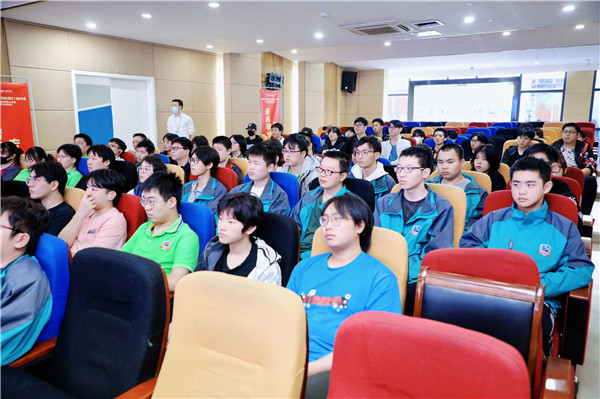 老師來(lái)了|“優(yōu)秀國(guó)漫”的出路不再是曇花一現(xiàn)