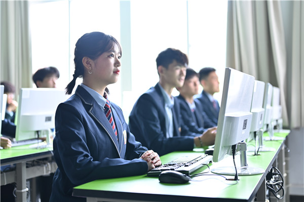 如何高水平薪資就業(yè)？這有一本新華秘籍！