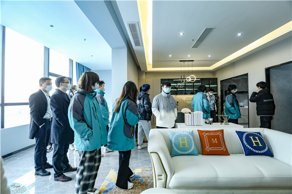 互聯(lián)網(wǎng)之旅|南京新華赴交換空間參觀活動(dòng)圓滿(mǎn)落幕