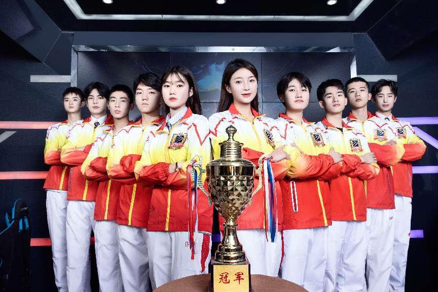 王者爭(zhēng)霸 限定名額！LGD俱樂部明星成員來新華啦！快來一戰(zhàn)高低