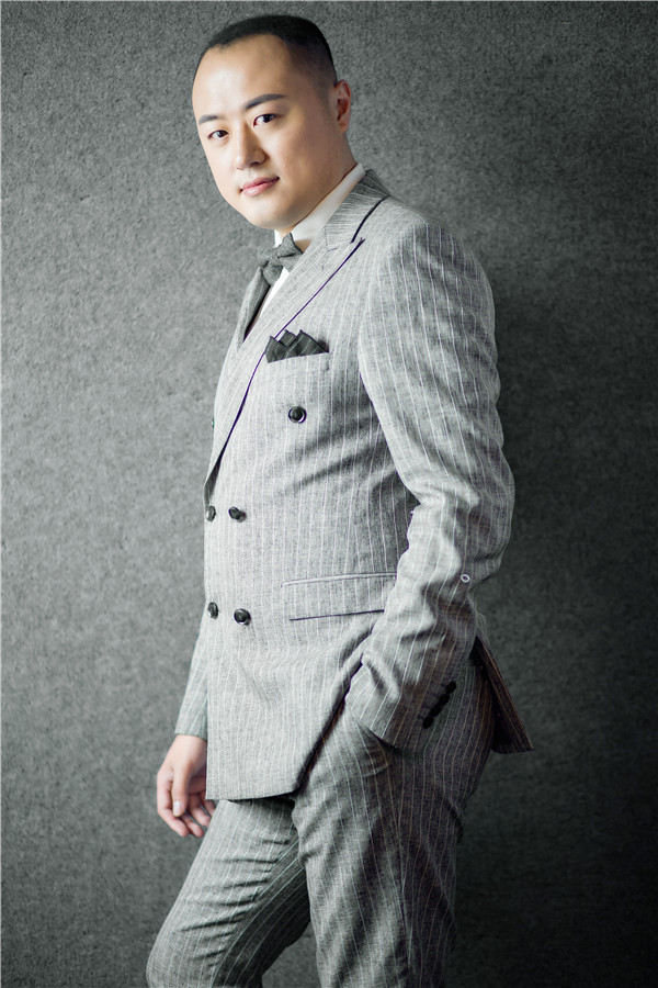 王者爭(zhēng)霸 限定名額！LGD俱樂部明星成員來新華啦！快來一戰(zhàn)高低