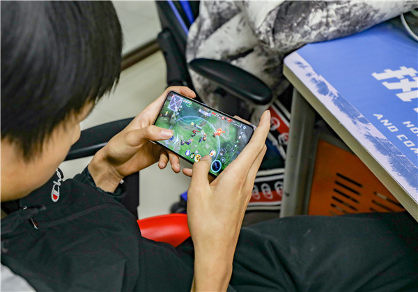 競青春，逐夢想|南京新華電競開放日燃情開戰(zhàn)