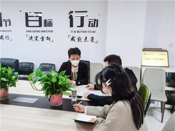 企業(yè)招聘進(jìn)校園，助力學(xué)生高質(zhì)量就業(yè)