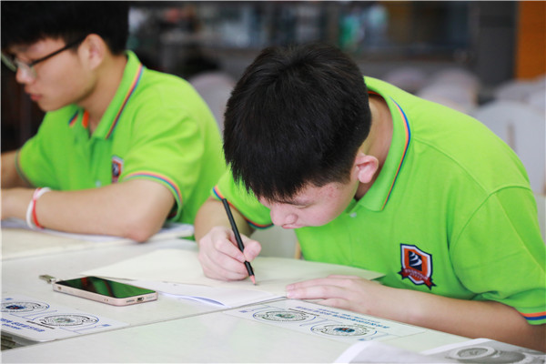 開學(xué)第一課,在南京新華開啟新篇章！