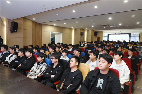 企業(yè)大咖進校園|構建校企交流平臺，助推雙方深度合作