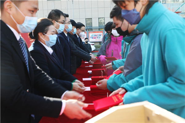 知行合一，榜樣力量——南京新華2022年度學(xué)生工作總結(jié)暨表彰大會(huì)圓滿落幕！