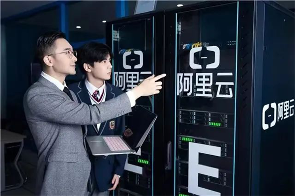 技能之光 點亮職業(yè)夢想！新華互聯(lián)網(wǎng)科技邀您共同參與新華杯全國職業(yè)技能大賽！