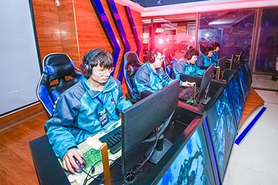 玩游戲來(lái)南京新華，就業(yè)無(wú)憂！