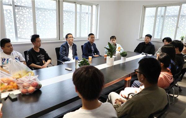 暖心回訪見證成長，愛與責(zé)任一路相隨