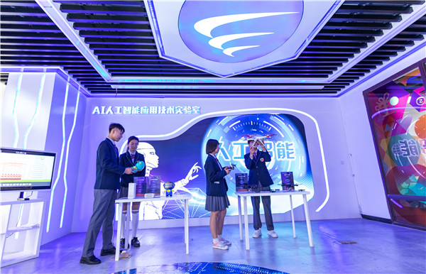 南京初中畢業(yè)上什么學校好？