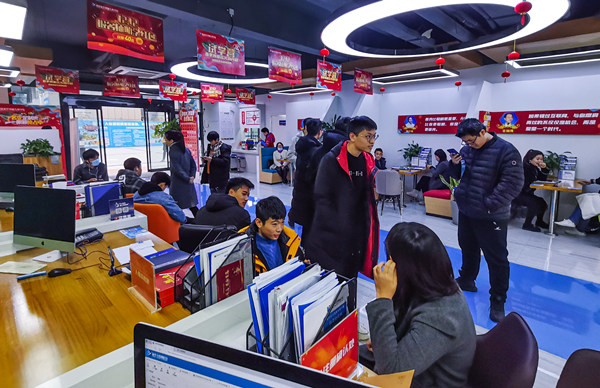 為什么總勸你來(lái)校實(shí)地考察？好學(xué)校不怕比較！