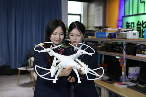 低空經(jīng)濟(jì)新藍(lán)海無人機技術(shù)如何領(lǐng)航未來空域？