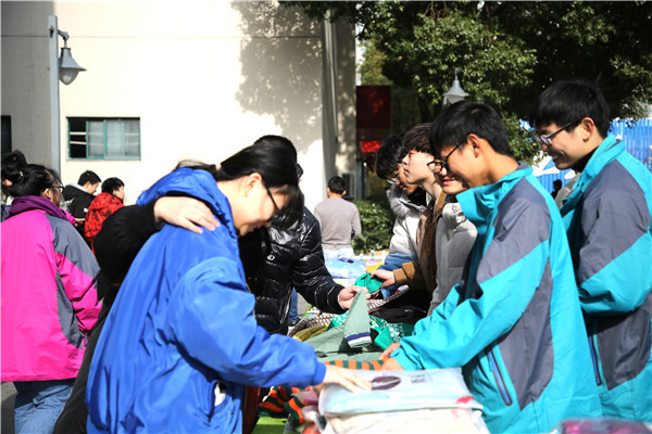 雙十二電商折扣哪家強？來看看魔創(chuàng)直播吧!