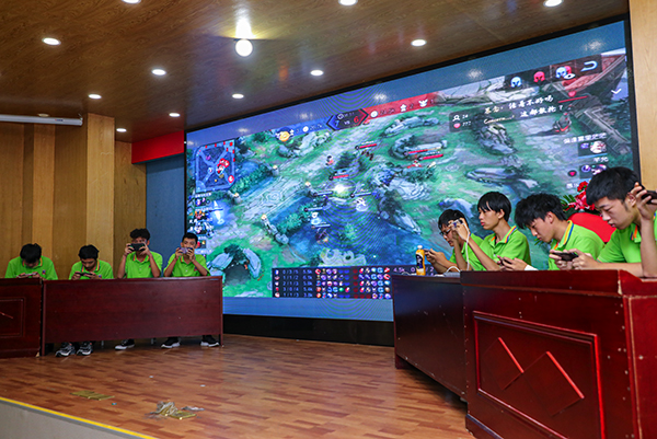 南京新華【夢(mèng)想杯】王者榮耀爭霸賽閉幕