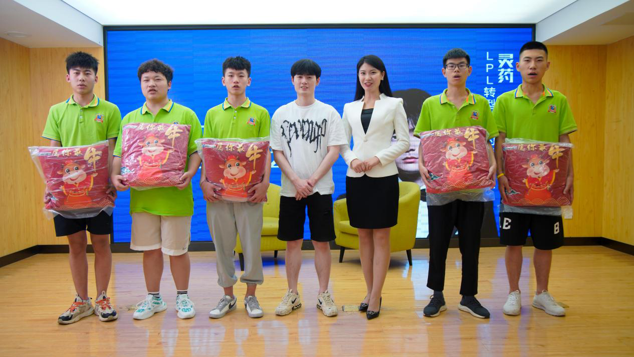 《老師來(lái)了》公開課全新起航，“護(hù)國(guó)螳螂”靈藥激情開講！